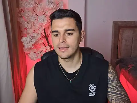Axel Big cock online show from August 2026 01:52:02 AM