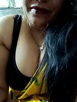 Snapshot of sneha_rose chatting on January 2025 04:37:01 PM sneha rose online show from January 2025 04:37:01 PM