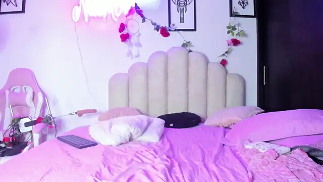 NaomiAsha online show from March 2025 02:36:02 AM