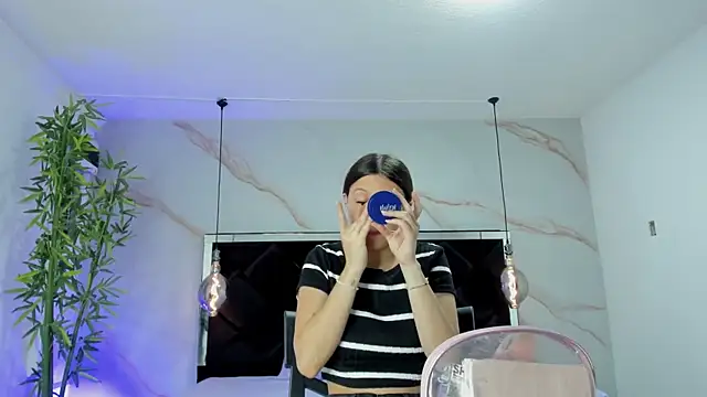 AngelaaCute  online show from September 2025 12:29:02 PM