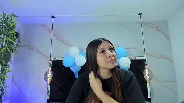 AngelaaCute  online show from September 2025 12:10:02 PM