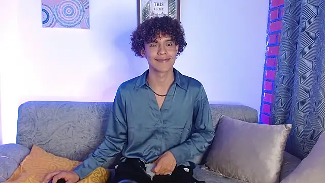 Snapshot of nickolas_moon chatting on March 2025 05:17:02 PM nickolas moon online show from March 2025 05:17:02 PM