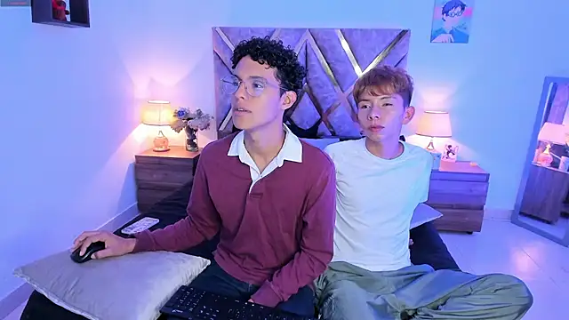 Snapshot of nickolas_moon chatting on November 2025 01:27:01 AM nickolas moon online show from November 2025 01:27:01 AM