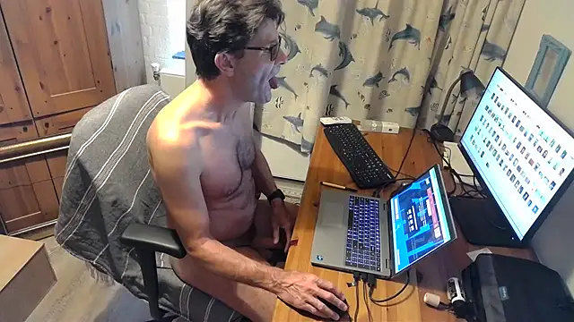 Snapshot of RolfS chatting on August 2026 05:26:02 PM RolfS online show from August 2026 05:26:02 PM