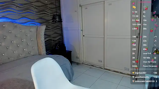 Snapshot of meraki_fraise chatting on January 2025 01:32:02 AM meraki fraise online show from January 2025 01:32:02 AM