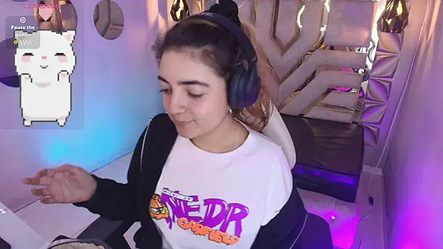 Snapshot of meraki_fraise chatting on September 2025 07:58:02 PM meraki fraise online show from September 2025 07:58:02 PM