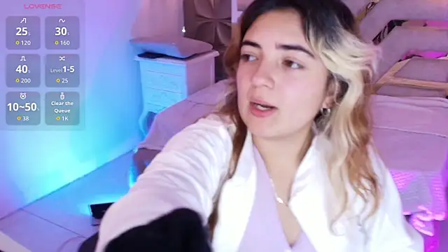 Snapshot of meraki_fraise chatting on October 2025 08:49:01 PM meraki fraise online show from October 2025 08:49:01 PM