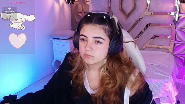 Snapshot of meraki_fraise chatting on October 2025 03:23:02 PM meraki fraise online show from October 2025 03:23:02 PM