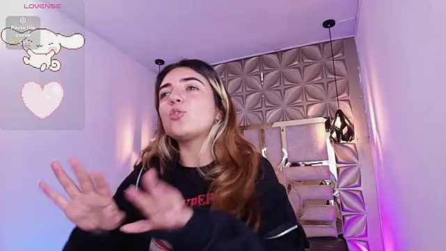 Snapshot of meraki_fraise chatting on October 2025 08:20:01 PM meraki fraise online show from October 2025 08:20:01 PM