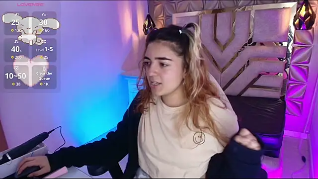 Snapshot of meraki_fraise chatting on November 2025 07:35:02 PM meraki fraise online show from November 2025 07:35:02 PM