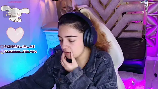 Snapshot of meraki_fraise chatting on November 2025 07:02:02 PM meraki fraise online show from November 2025 07:02:02 PM