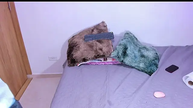 Snapshot of annika_taylor chatting on December 2024 01:59:01 AM annika taylor online show from December 2024 01:59:01 AM