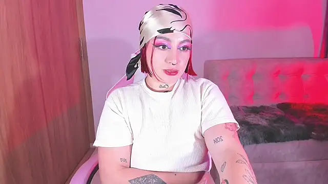 Snapshot of annika_taylor chatting on February 2025 01:08:01 AM annika taylor online show from February 2025 01:08:01 AM