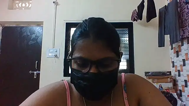 Snapshot of Hotmilfxox chatting on June 2026 08:38:01 AM Hotmilfxox online show from June 2026 08:38:01 AM