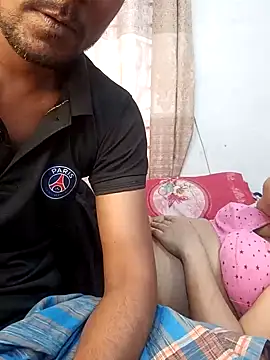 Snapshot of Desi_Best_Anal chatting on December 2024 08:36:02 AM Desi Best Anal online show from December 2024 08:36:02 AM