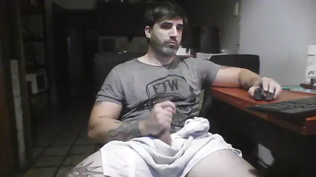 ozzypsico13 online show from April 2026 09:39:33 PM