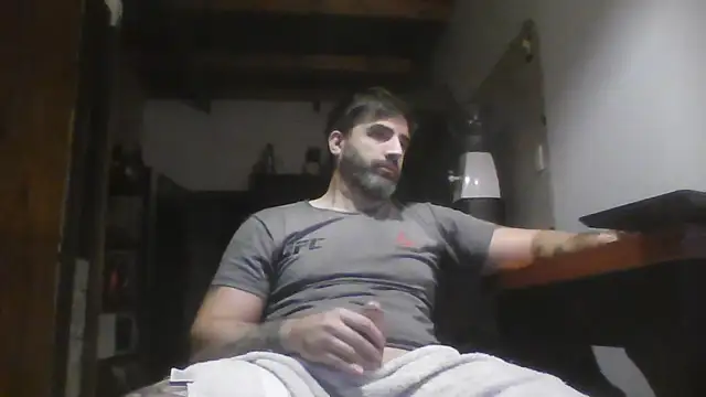 Snapshot of ozzypsico13 chatting on May 2026 01:33:02 AM ozzypsico13 online show from May 2026 01:33:02 AM