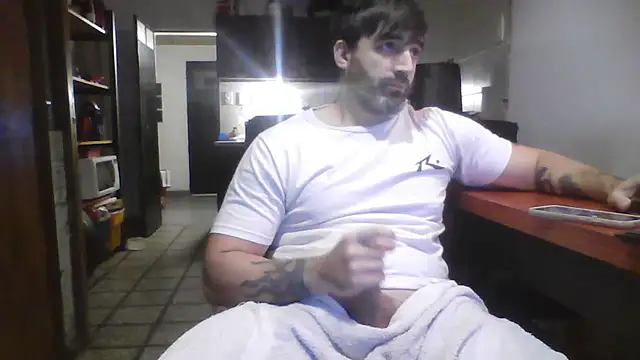 Snapshot of ozzypsico13 chatting on June 2026 11:40:01 PM ozzypsico13 online show from June 2026 11:40:01 PM