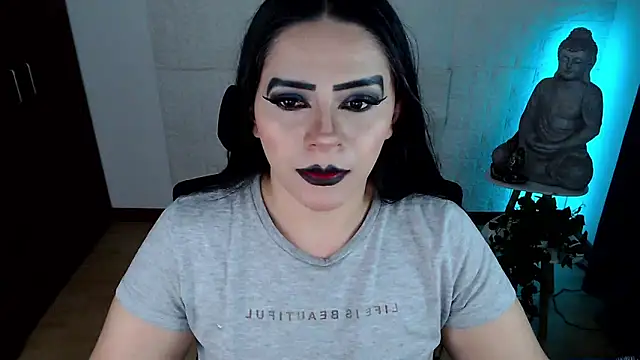 Snapshot of GODDESS_EVANS chatting on May 2026 12:06:01 AM GODDESS EVANS online show from May 2026 12:06:01 AM