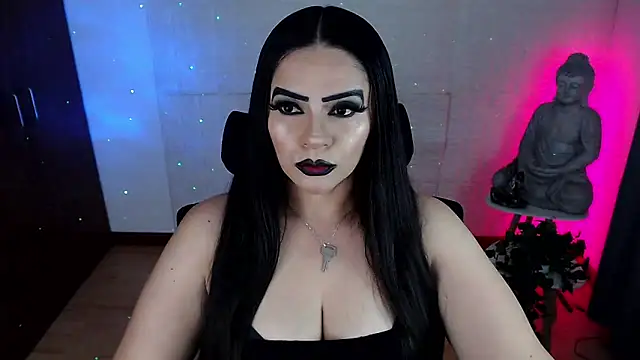 Snapshot of GODDESS_EVANS chatting on May 2026 12:41:01 AM GODDESS EVANS online show from May 2026 12:41:01 AM