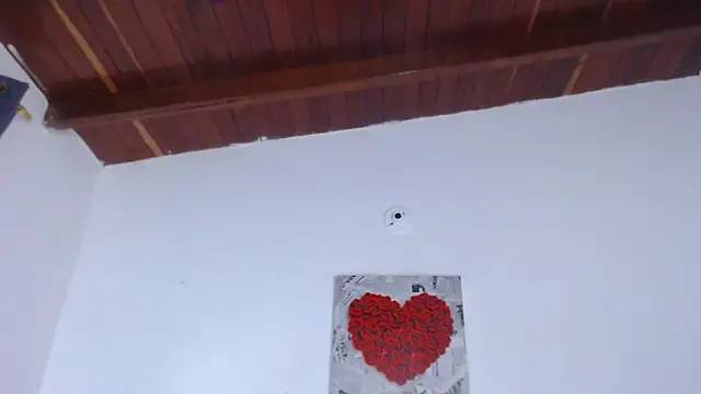 Amara Red online show from October 2025 11:16:01 AM