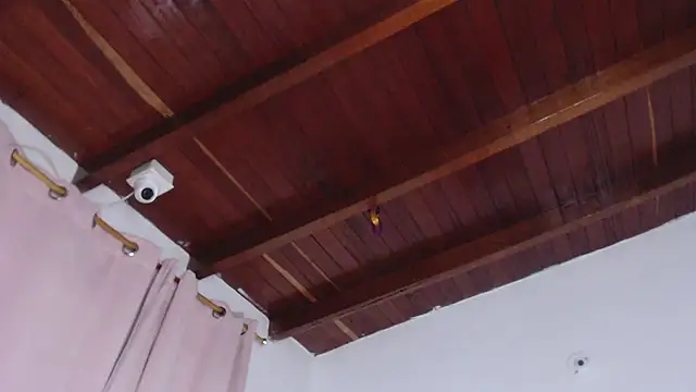 Amara Red online show from October 2025 11:03:01 AM