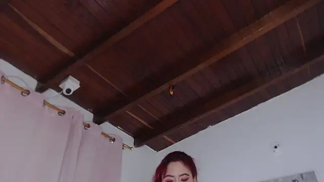 Snapshot of Amara_Red chatting on June 2026 11:12:01 AM Amara Red online show from June 2026 11:12:01 AM