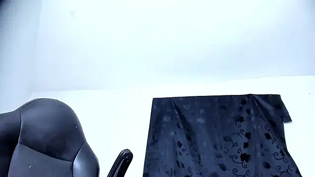 Snapshot of brant_garciabbc chatting on January 2025 04:55:02 PM brant garciabbc online show from January 2025 04:55:02 PM