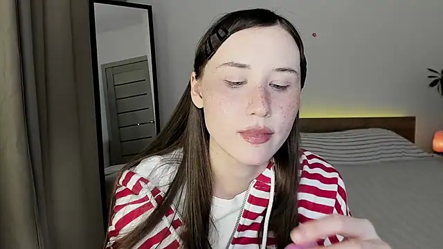 Stella Sunny online show from August 2026 07:24:02 PM