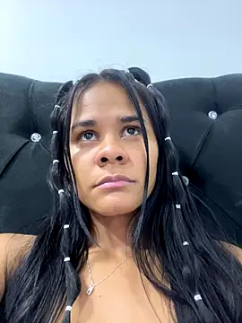 anniie smith online show from November 2025 01:49:02 AM