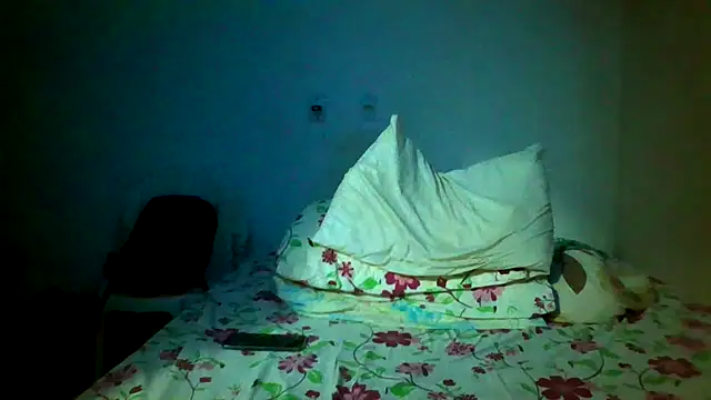 Snapshot of couplemilk chatting on January 2026 05:11:02 AM couplemilk online show from January 2026 05:11:02 AM