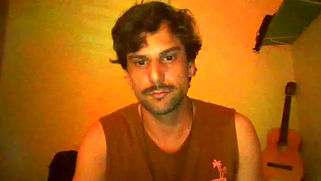 Snapshot of couplemilk chatting on February 2026 11:31:02 PM couplemilk online show from February 2026 11:31:02 PM