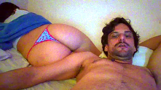 Snapshot of couplemilk chatting on April 2026 02:51:02 AM couplemilk online show from April 2026 02:51:02 AM