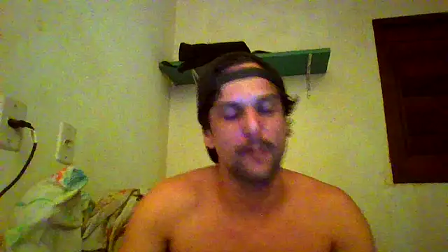 Snapshot of couplemilk chatting on May 2026 11:43:01 PM couplemilk online show from May 2026 11:43:01 PM