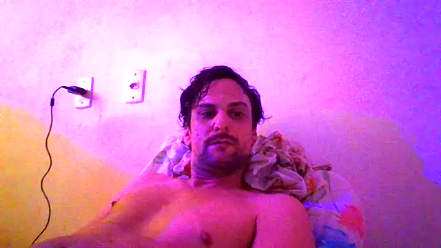 Snapshot of couplemilk chatting on May 2026 01:45:01 AM couplemilk online show from May 2026 01:45:01 AM
