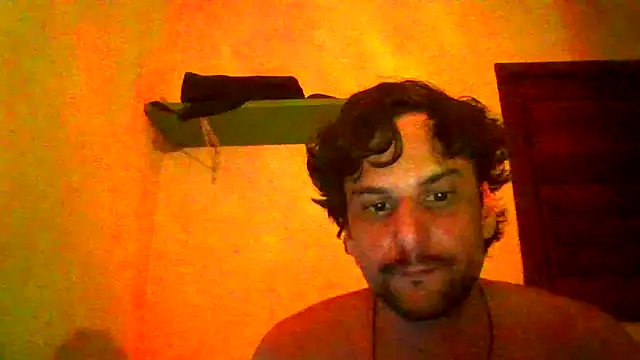 Snapshot of couplemilk chatting on May 2026 11:32:01 PM couplemilk online show from May 2026 11:32:01 PM