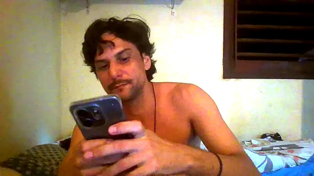 Snapshot of couplemilk chatting on May 2026 10:52:02 PM couplemilk online show from May 2026 10:52:02 PM