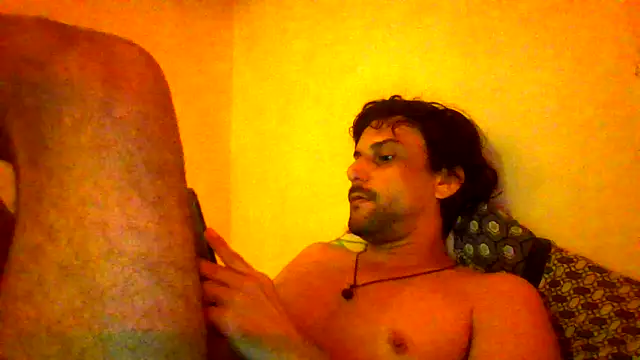 Snapshot of couplemilk chatting on May 2026 02:41:01 AM couplemilk online show from May 2026 02:41:01 AM