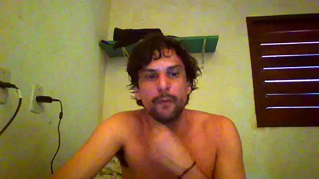 Snapshot of couplemilk chatting on May 2026 04:38:01 PM couplemilk online show from May 2026 04:38:01 PM