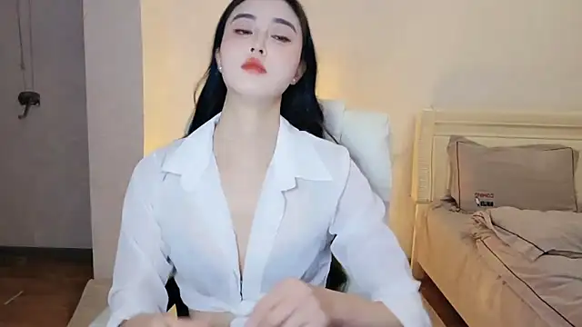 Snapshot of LI-200310 chatting on December 2025 07:39:02 AM LI-200310 online show from December 2025 07:39:02 AM