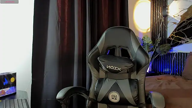 kyle smithxx online show from December 2025 08:15:02 PM