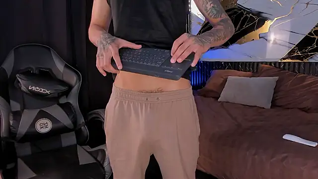 kyle smithxx online show from January 2026 12:03:02 AM