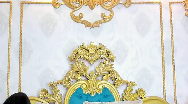 GiahDaniels online show from December 2024 08:32:01 PM