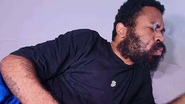 KaelMoreau online show from March 2026 10:19:01 AM