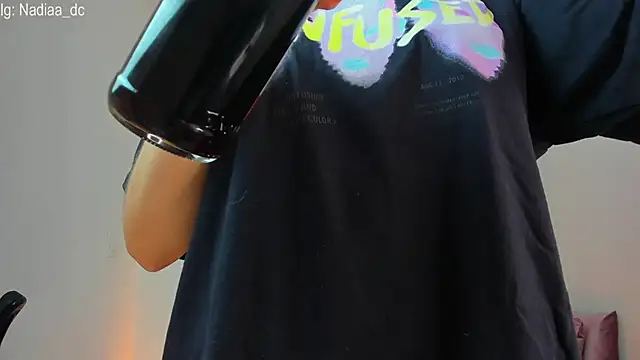 Snapshot of Nadiaa_ chatting on December 2024 02:59:02 AM Nadiaa online show from December 2024 02:59:02 AM