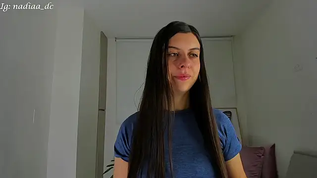 Snapshot of Nadiaa_ chatting on January 2025 03:54:02 AM Nadiaa online show from January 2025 03:54:02 AM