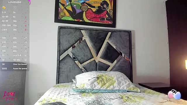 Vahiolet smith online show from November 2025 03:30:02 AM