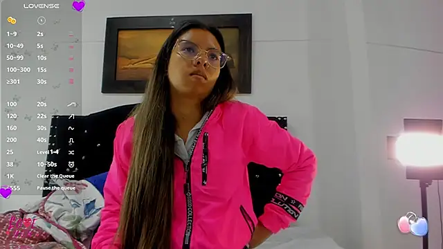 Vahiolet smith online show from December 2025 03:14:02 AM