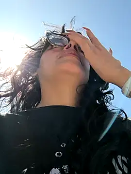 Snapshot of Fun_Everywhere chatting on December 2024 03:37:01 PM Fun Everywhere online show from December 2024 03:37:01 PM