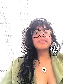 Snapshot of Fun_Everywhere chatting on January 2025 10:24:01 PM Fun Everywhere online show from January 2025 10:24:01 PM